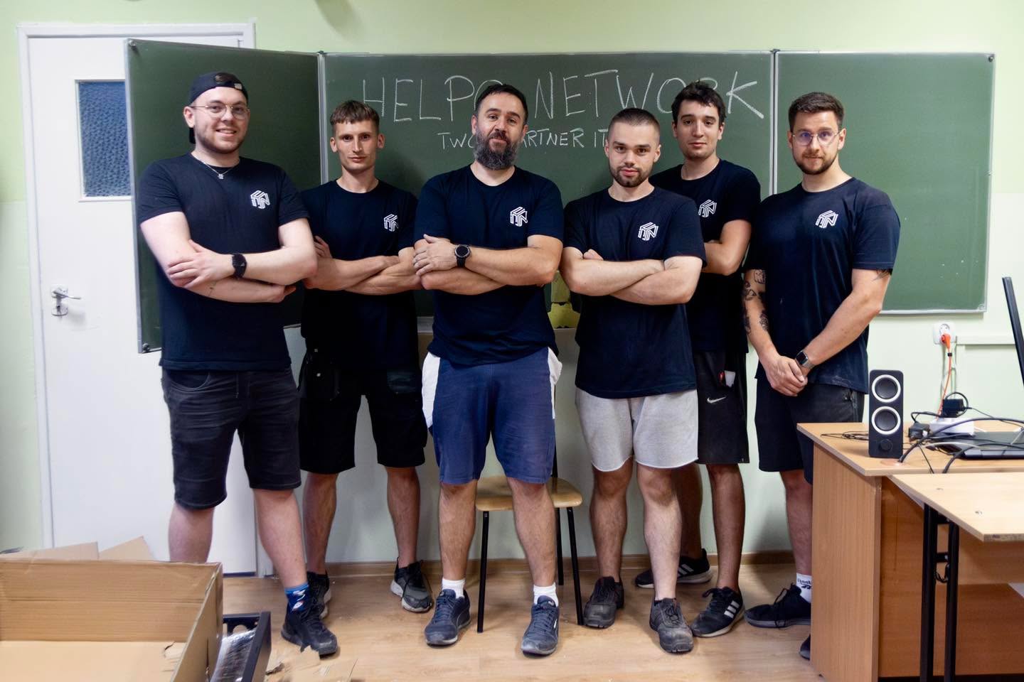 🚀 Nasz zespół to doświadczeni specjaliści, którzy łączą wiedzę techniczną, dokładność i pasję do nowych technologii. Dzięki temu każda realizacja jest dopięta na ostatni guzik – od planowania, przez wdrożenie, aż po finalne testy.

Moderniacja infrastruktury sieciowej w Szkoła Podstawowa nr 1 w Łańcucie to dla nas coś więcej niż projekt – to kolejny krok w stronę budowania niezawodnych i bezpiecznych sieci dla naszych klientów. 💪

Jeśli chcesz dowiedzieć się więcj – skontaktuj się z nami ⤵️
🌐 helponetwork.pl
✉️ biuro@helponetwork.pl
📞 725 532 755