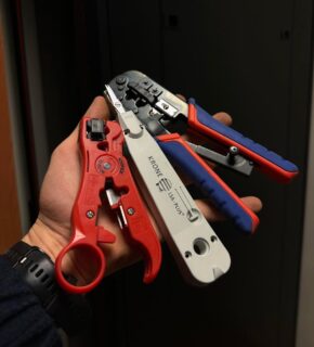 Clean work.

#helpo #cleanwork #network #cablemanagement #lan